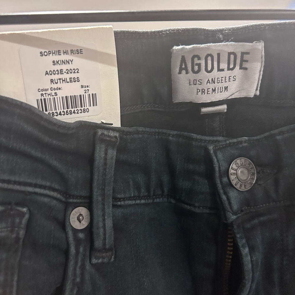 New High Rise Jeans. Size 27